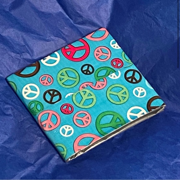 🟢5/$25  𝑯𝒂𝒏𝒅𝒎𝒂𝒅𝒆 Peace Duct Tape Wallet - Picture 8 of 8